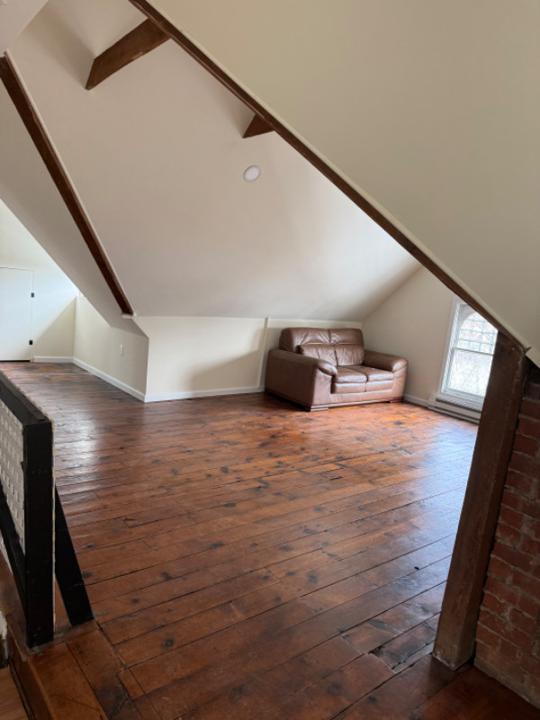 111 Sycamore Ave #3 - Photo 4 of 10