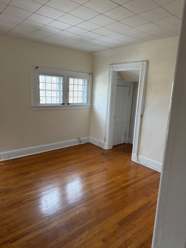 111 Sycamore Ave #3 - Photo 5 of 10