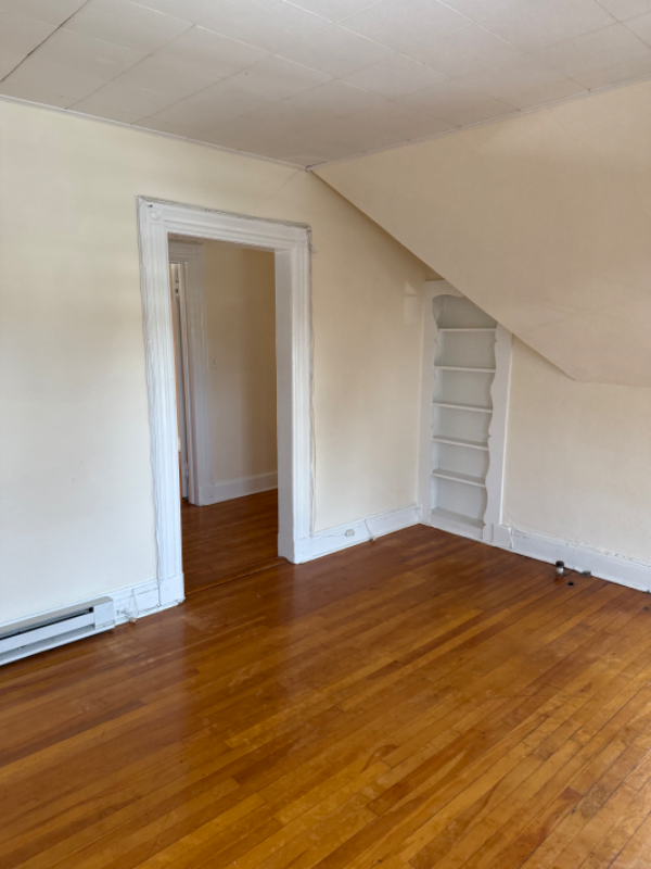 111 Sycamore Ave #3 - Photo 7 of 10