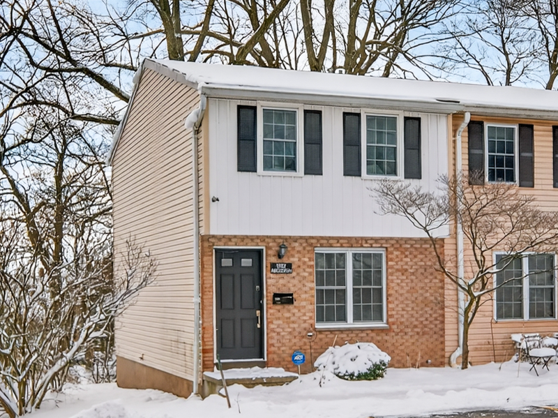 1082H Mount Hope Ave - Photo 2 of 19