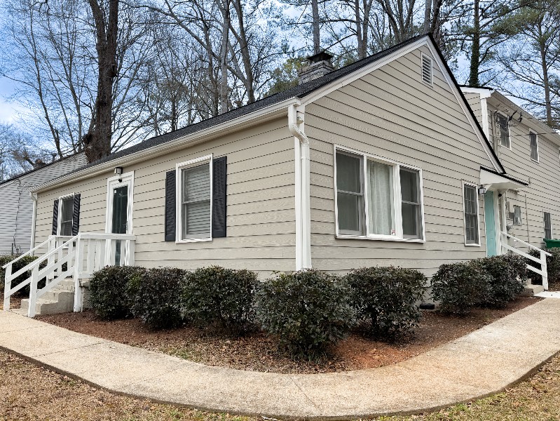 326 Wilkinson Dr Se #A - Photo 3 of 45