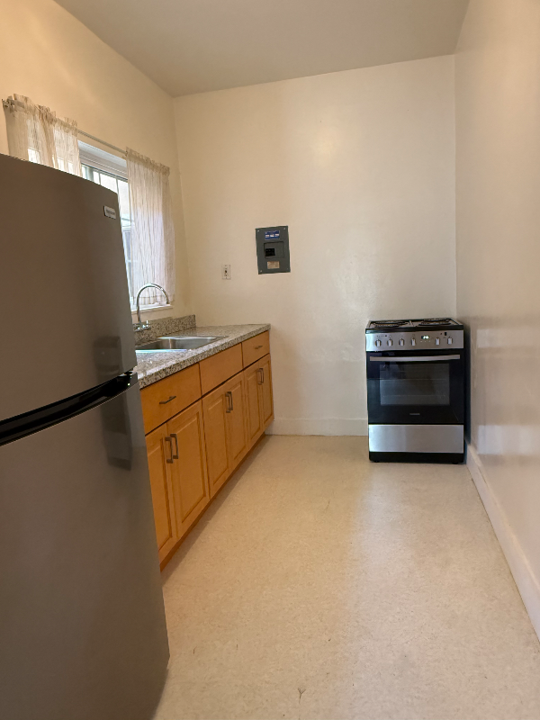 2818 Telegraph Ave #26 - Photo 5 of 7