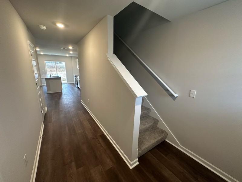 43 River Rock St - Photo 2 of 27