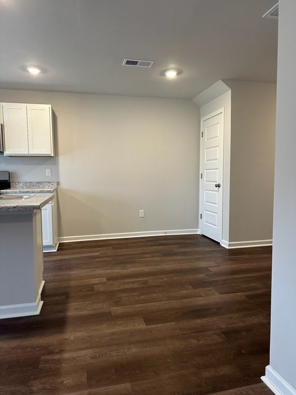 43 River Rock St - Photo 5 of 27