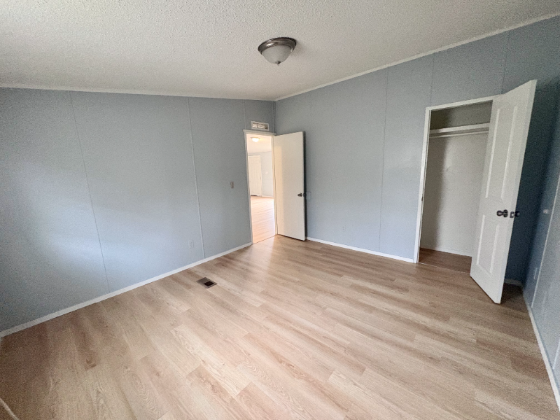 3913 37th Ave N - Photo 7 of 8