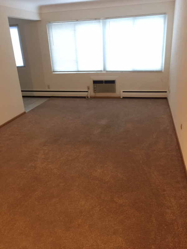 556 Jenks Ave #11