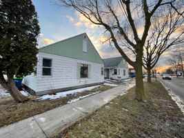 featured image of 800 Mckinley St