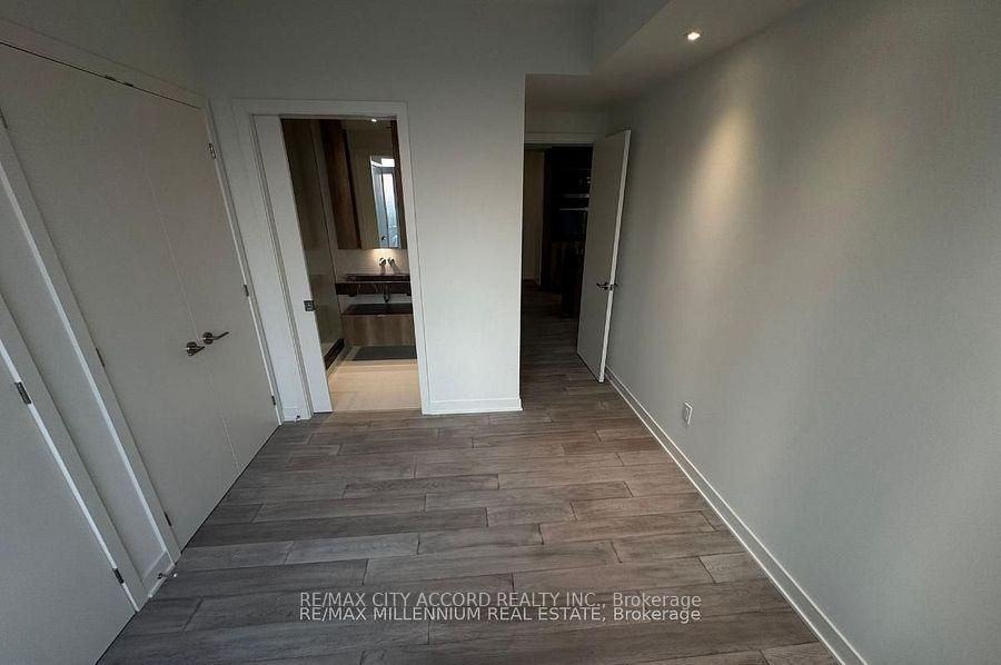 11 Yorkville Avenue #3409 - Photo 4 of 9
