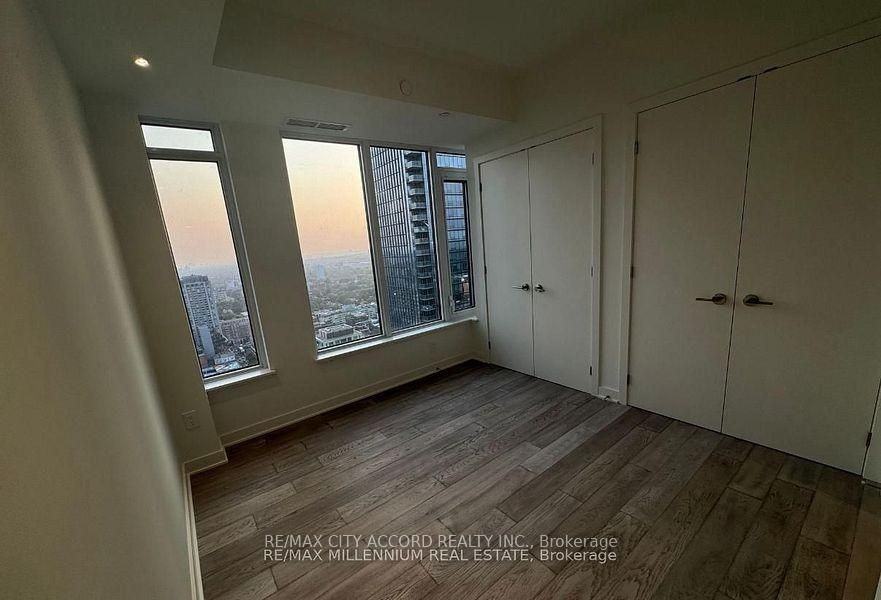 11 Yorkville Avenue #3409 - Photo 5 of 9