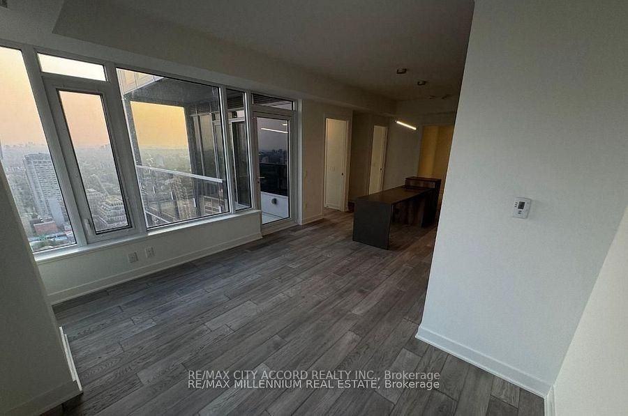 11 Yorkville Avenue #3409 - Photo 2 of 9