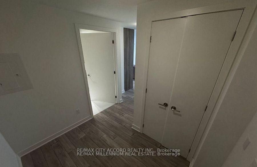 11 Yorkville Avenue #3409 - Photo 6 of 9