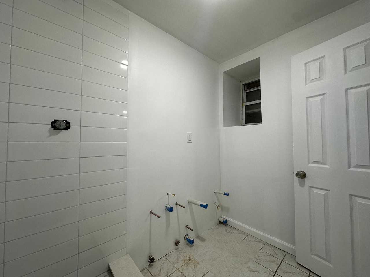 293 Saratoga Avenue - Photo 4 of 8