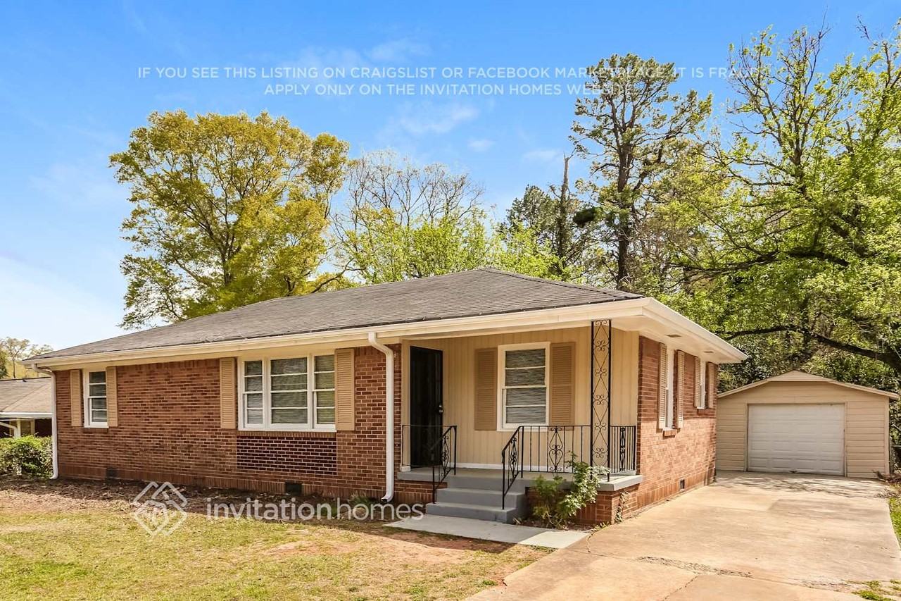 2121 Cherry Ln - Photo 4 of 18