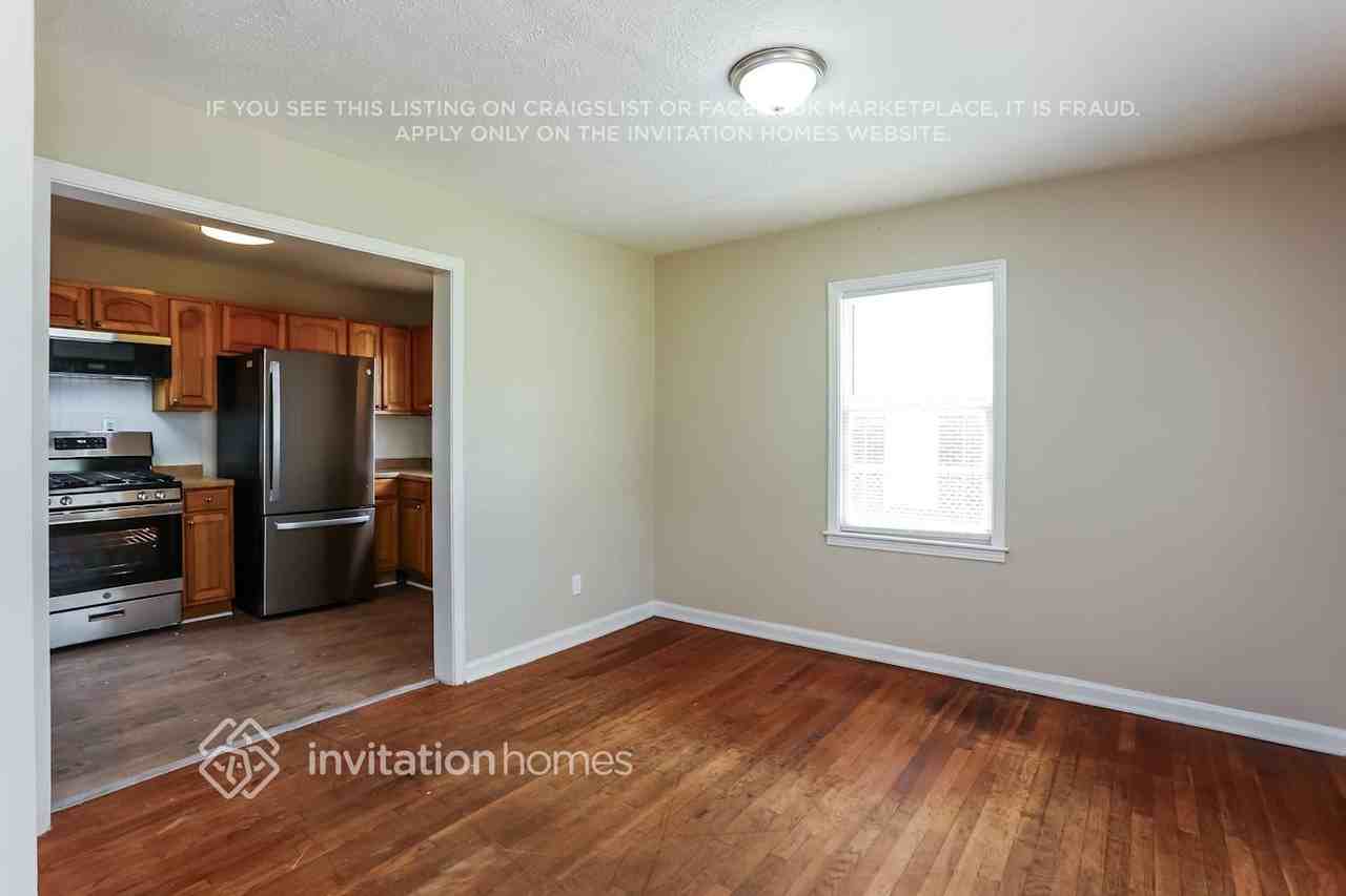 2121 Cherry Ln - Photo 7 of 18
