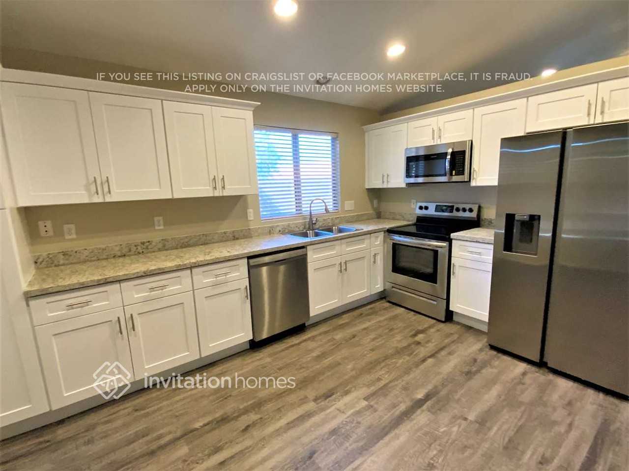 4121 W Wethersfield Rd - Photo 4 of 11