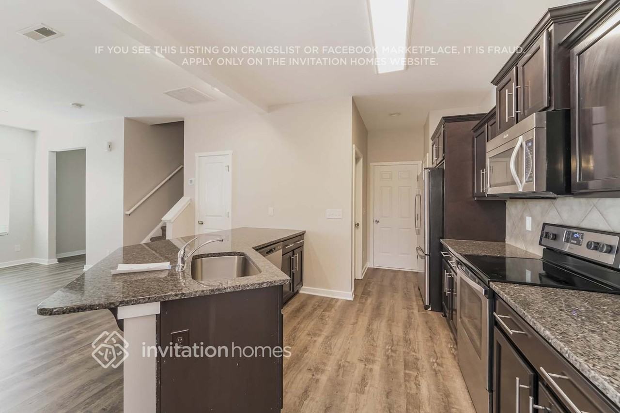 2755 Bramble Ridge Ct - Photo 4 of 16