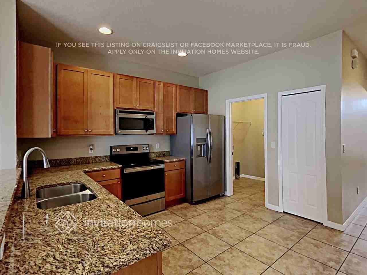 2122 Senate Ave - Photo 7 of 14