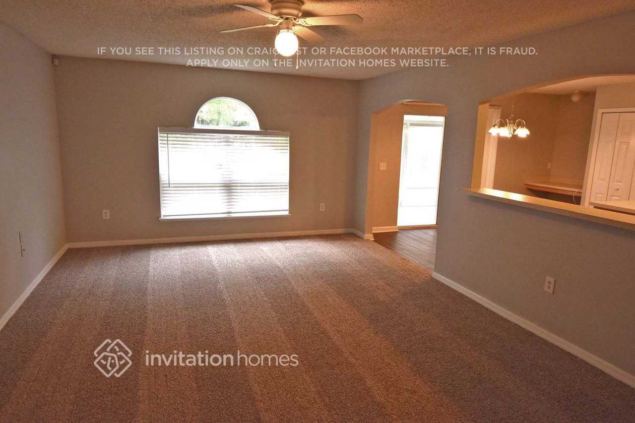 2144 Wiley Oaks Ln - Photo 2 of 10