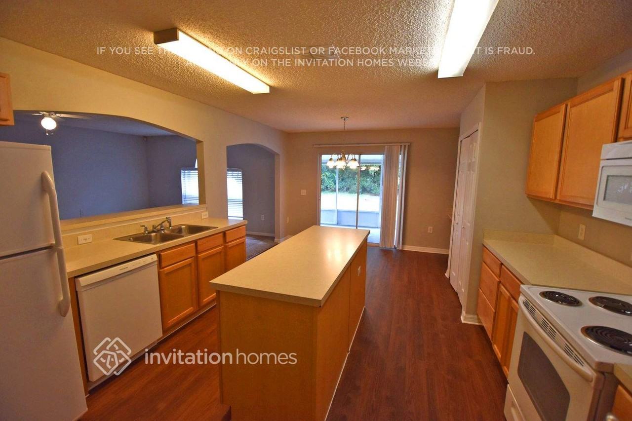 2144 Wiley Oaks Ln - Photo 3 of 10