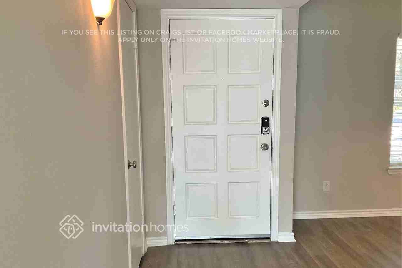 425 Birchwood Dr - Photo 3 of 17