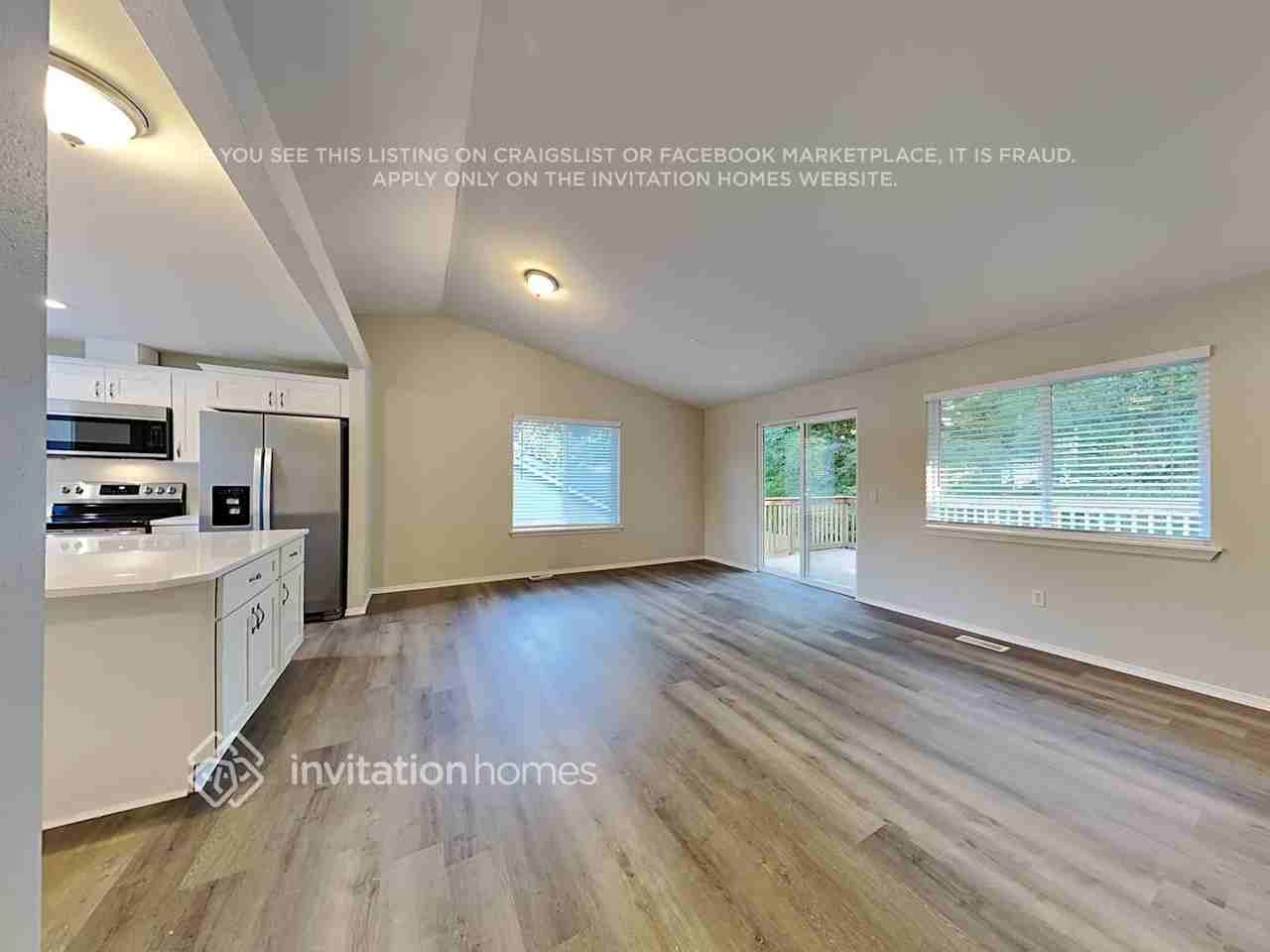 13826 93rd Ave E - Photo 4 of 20