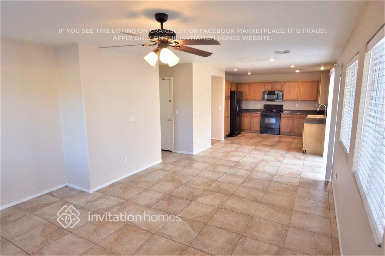 9901 Rose Charmont St - Photo 4 of 17