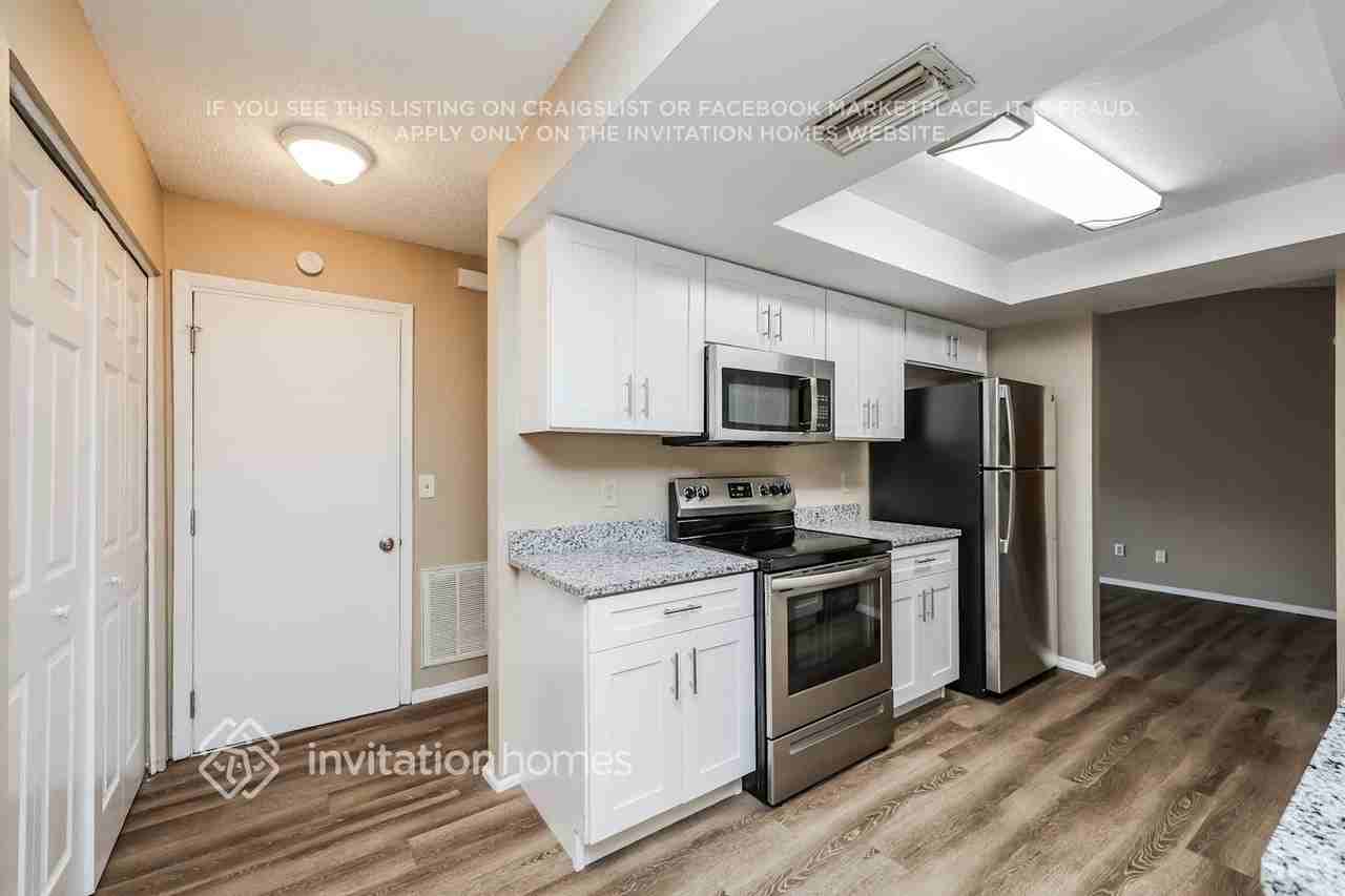 1415 Woodstork Dr - Photo 6 of 17