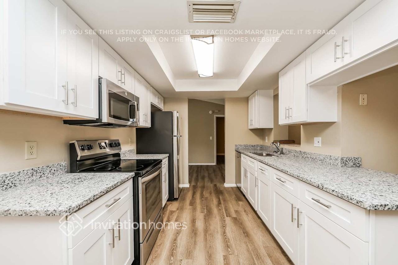 1415 Woodstork Dr - Photo 7 of 17