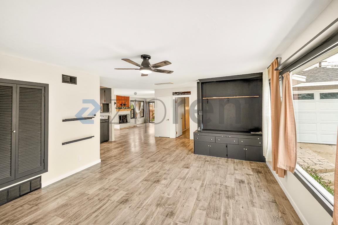 6150 Coke Ave - Photo 7 of 23