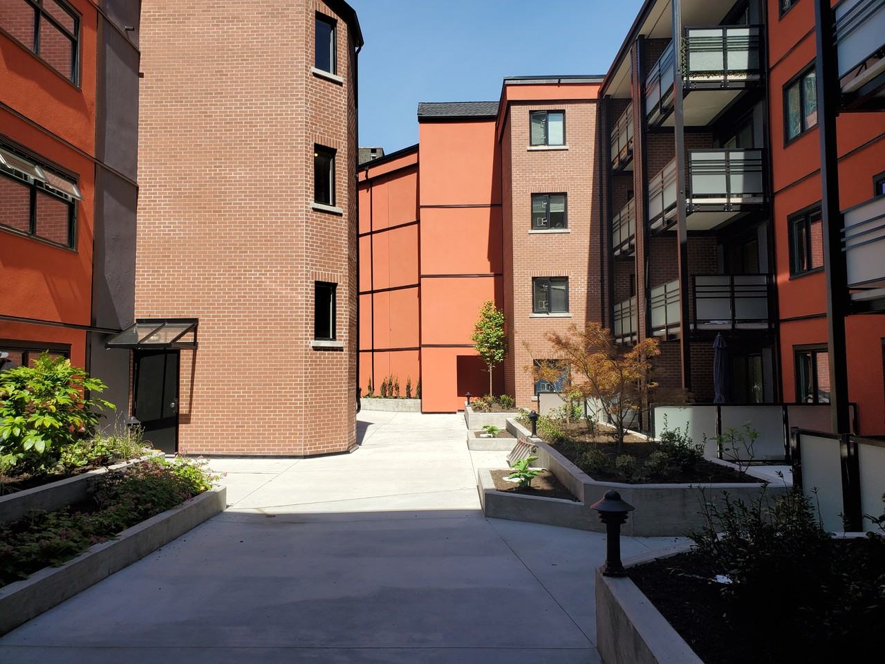 West Bay Court - Photo 4 of 8