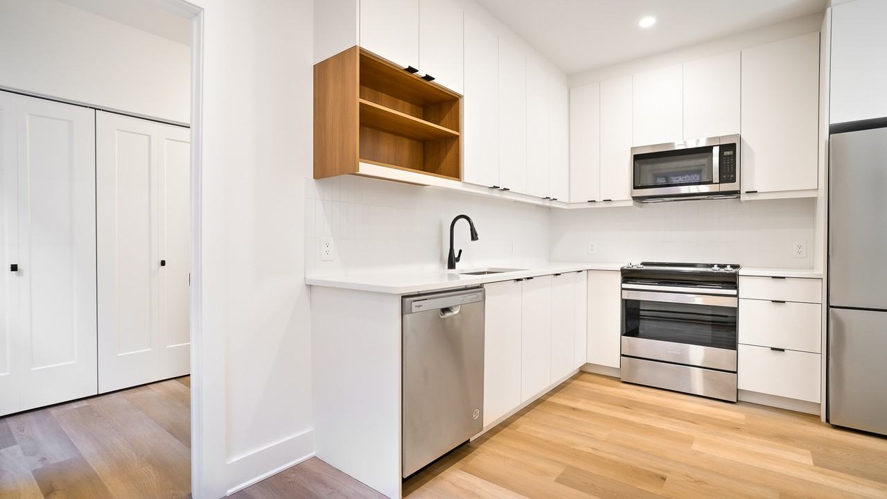 2106-2118 Claremont - Photo 2 of 50