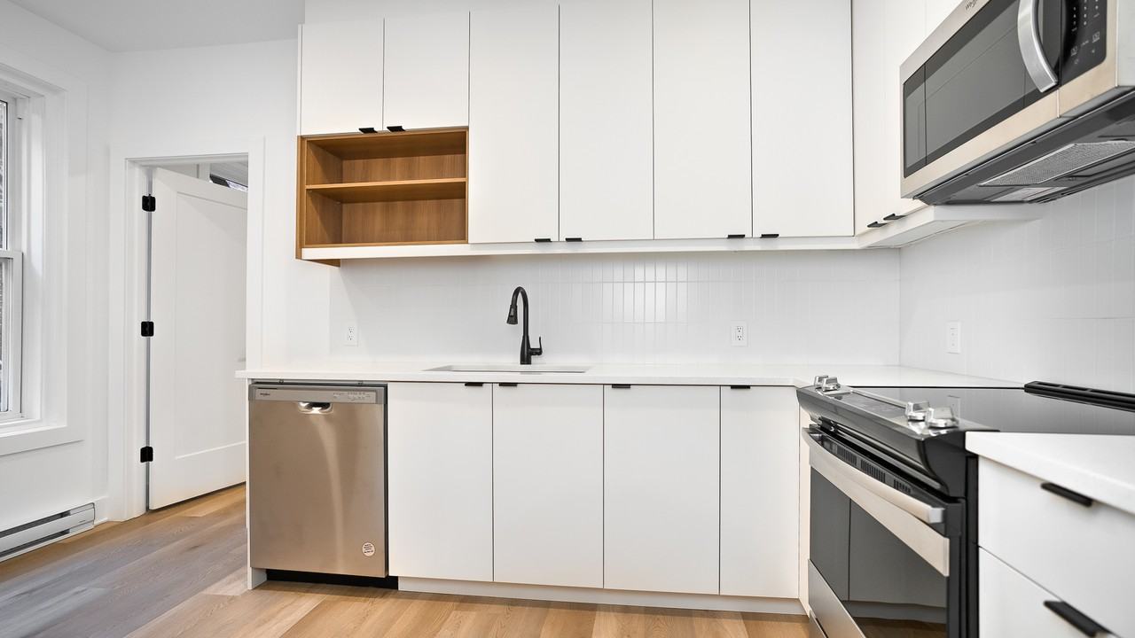 2106-2118 Claremont - Photo 3 of 50