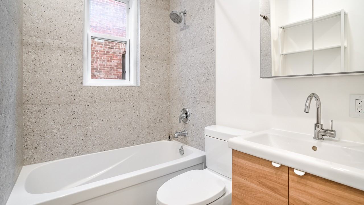 2106-2118 Claremont - Photo 6 of 50