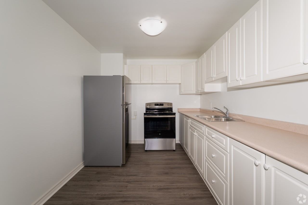 Grand Avenue Apartments - Photo 2 of 39