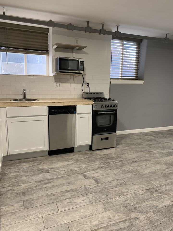 1377 North Pearl Street #10 - Photo 3 of 19