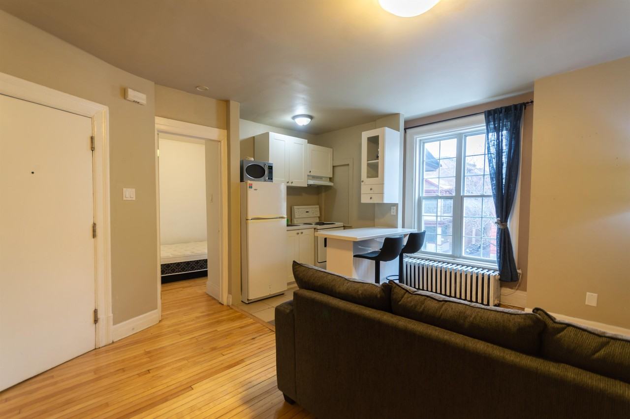 140 Stewart Street - Photo 3 of 13