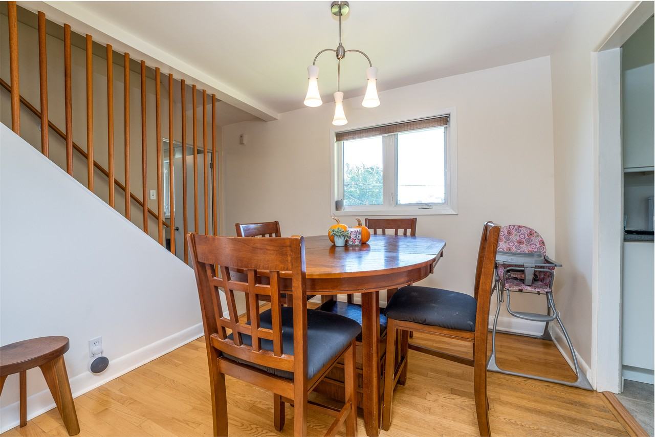 400 Apple Tree Lane - Photo 5 of 26