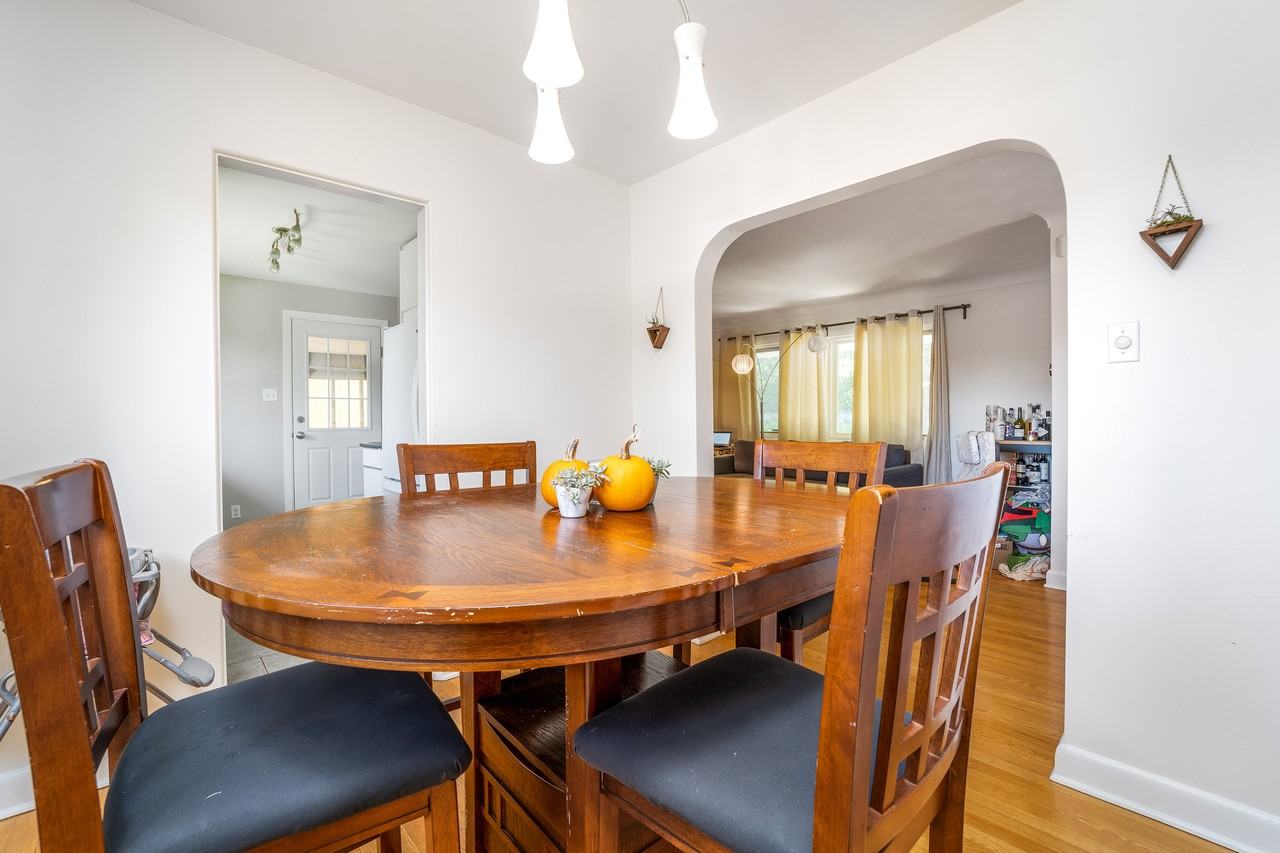 400 Apple Tree Lane - Photo 6 of 26