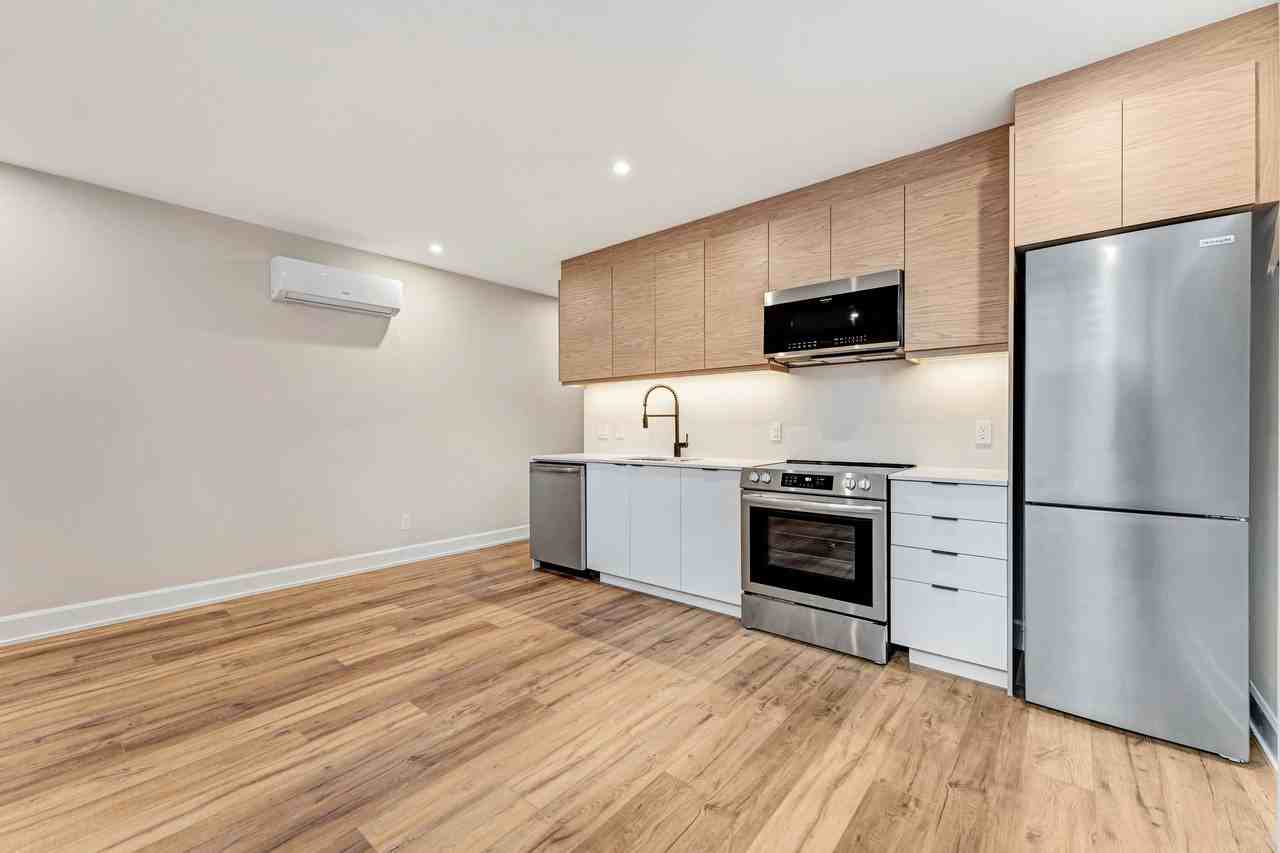 292 Duncairn Avenue - Photo 2 of 12