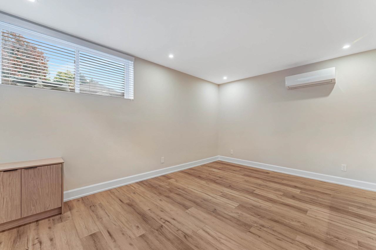 292 Duncairn Avenue - Photo 3 of 12