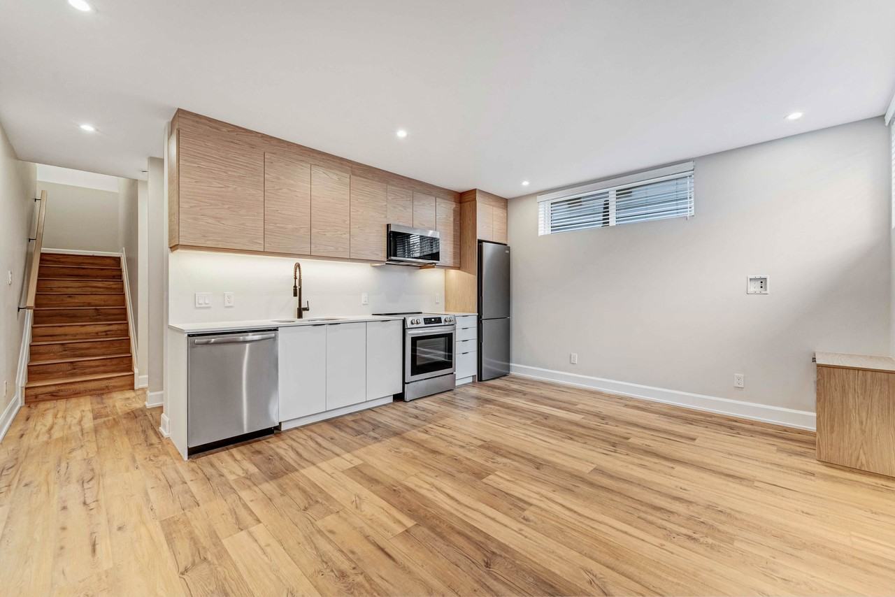 292 Duncairn Avenue - Photo 4 of 12