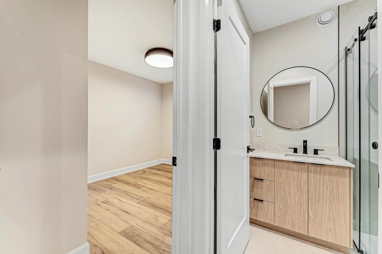 292 Duncairn Avenue - Photo 7 of 12