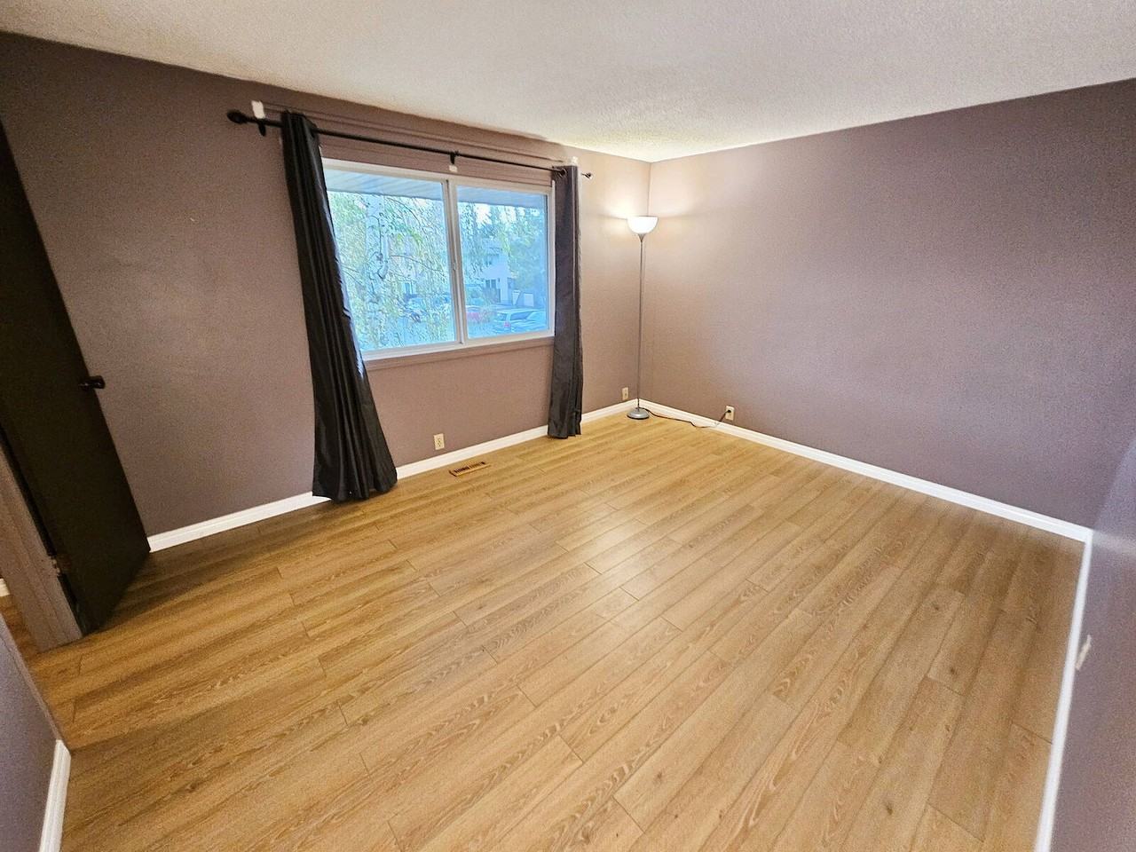 3141 138 Avenue Northwest, Edmonton, Alberta, Canada, T5Y 1R1 - Photo 5 of 17