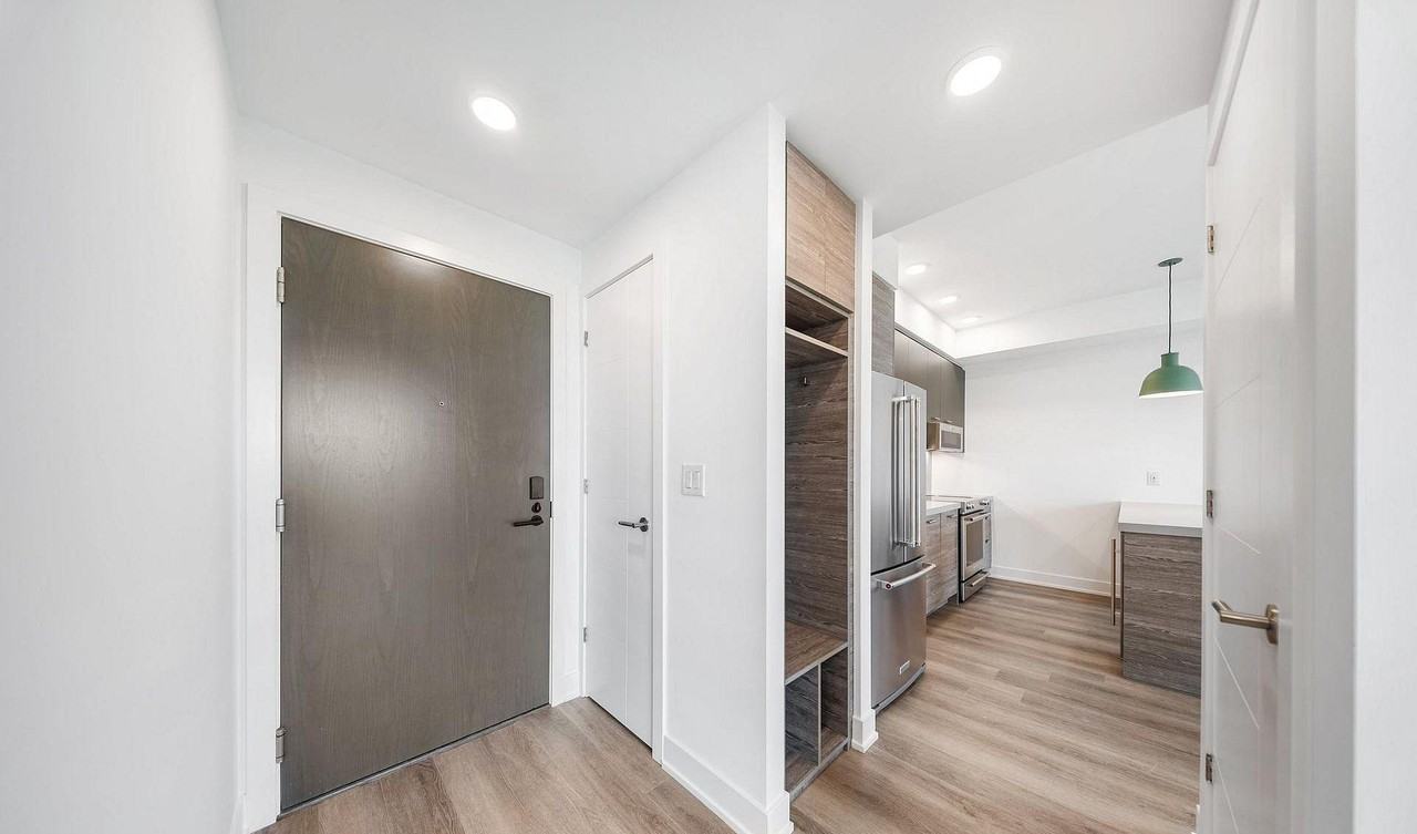 484 Spadina Avenue - Photo 2 of 41