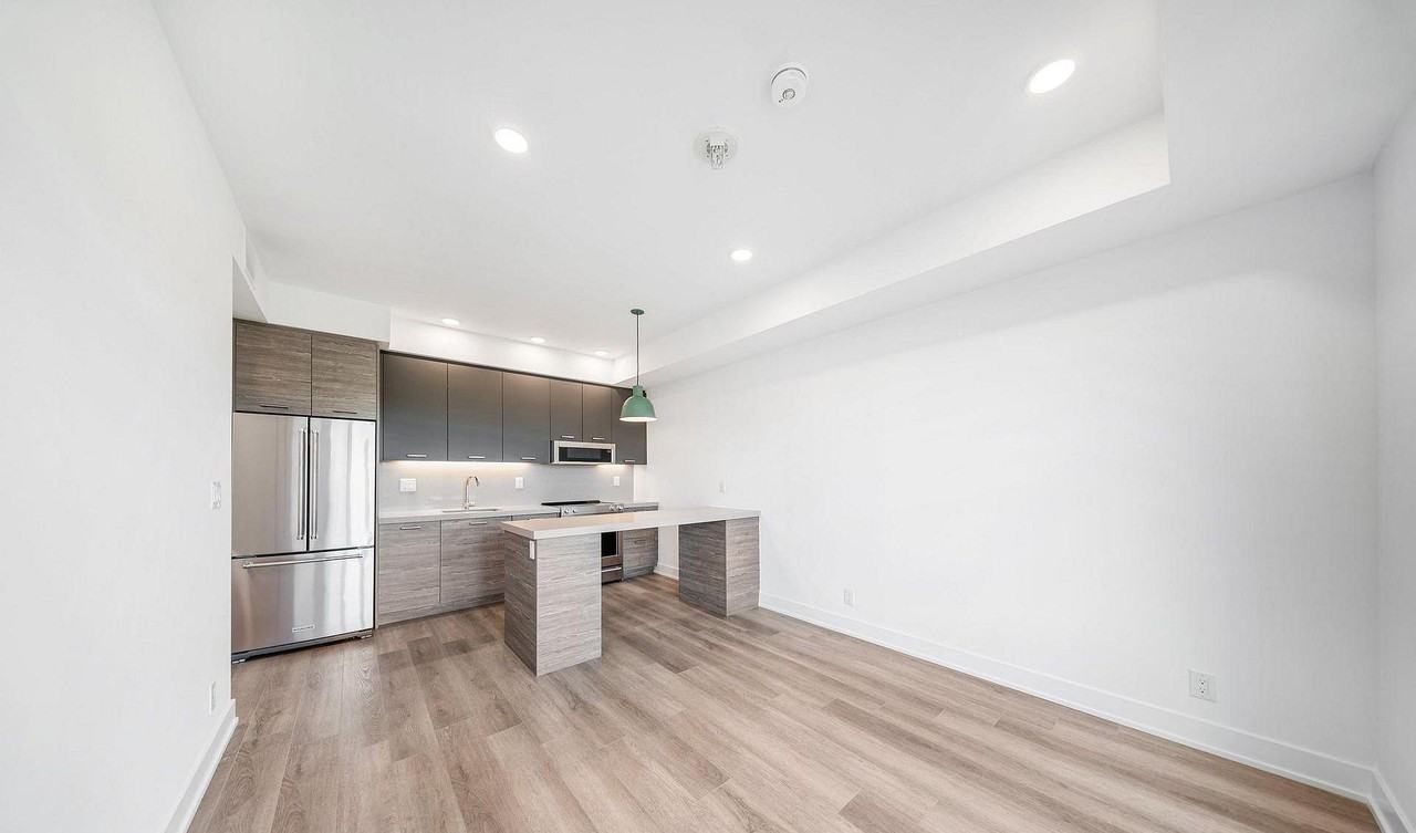 484 Spadina Avenue - Photo 3 of 41