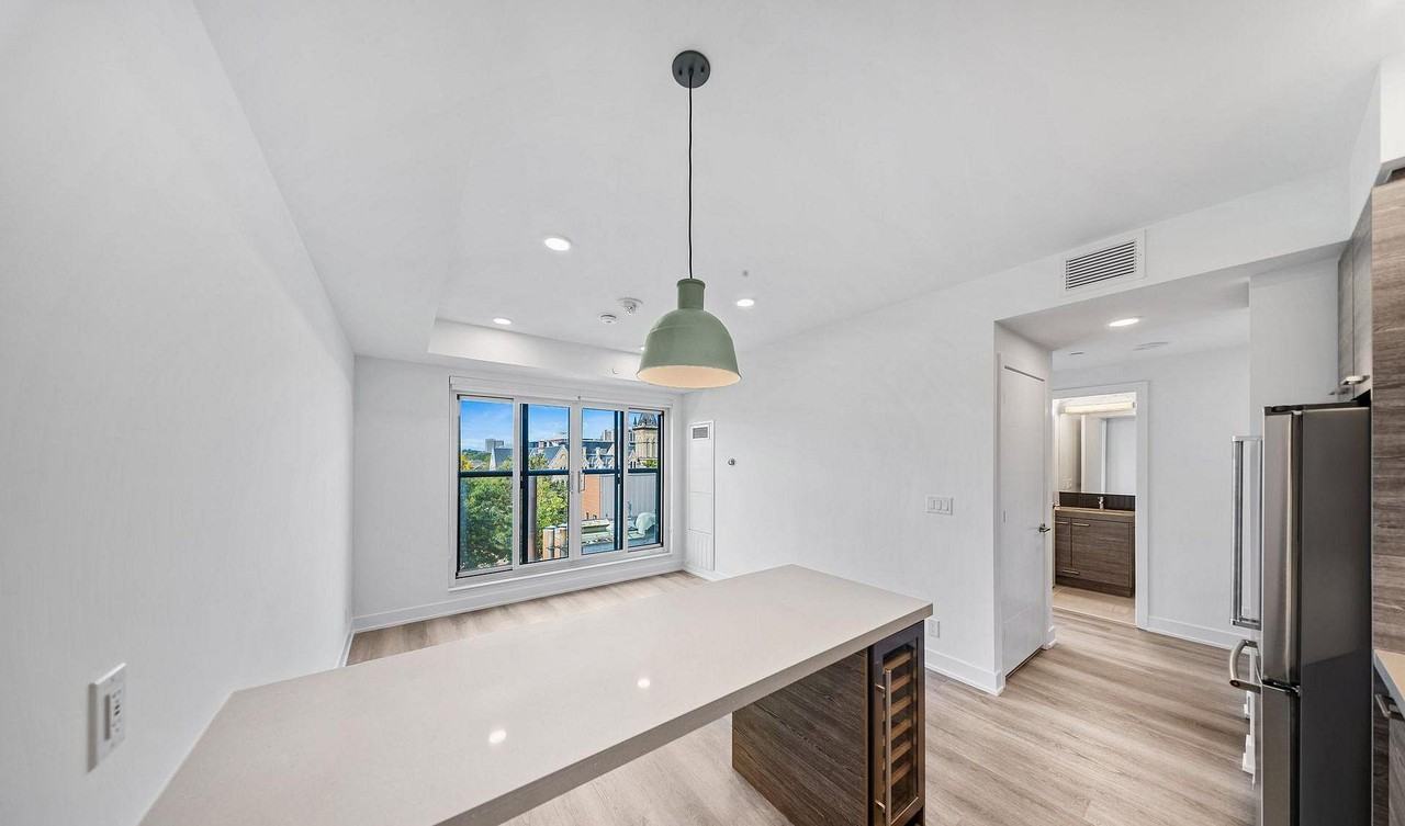 484 Spadina Avenue - Photo 4 of 41