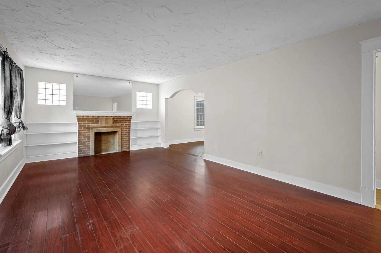 246 Louisa Ave - Photo 3 of 20