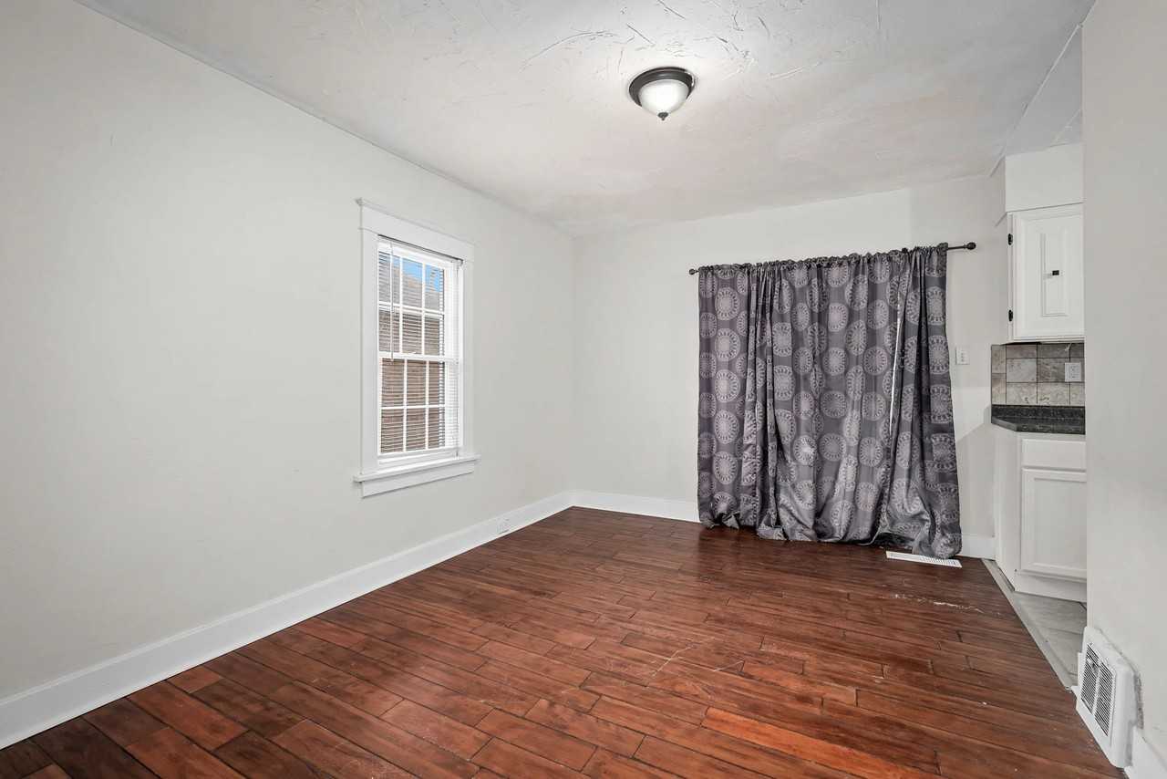 246 Louisa Ave - Photo 7 of 20