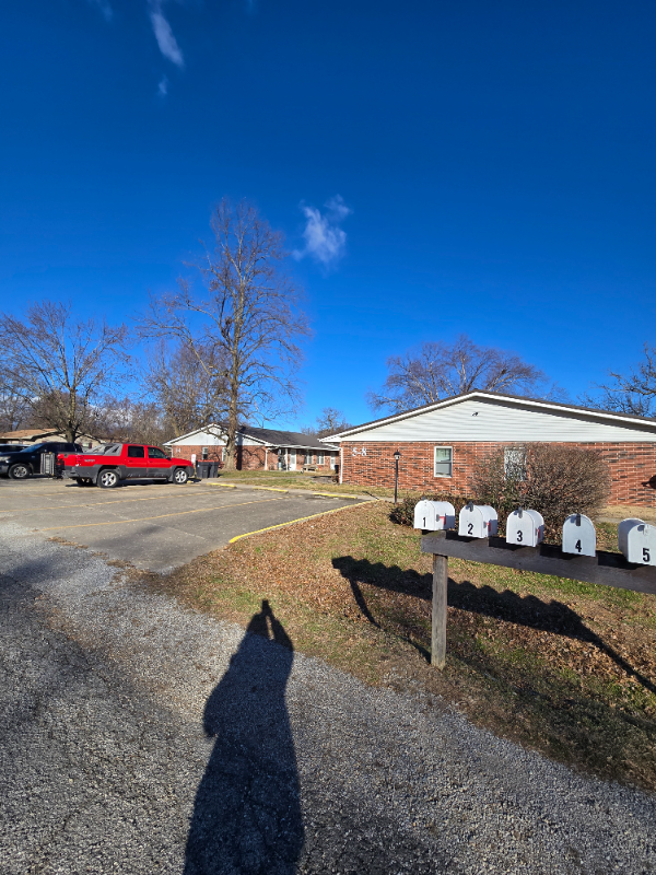 203 Silverleaf St #01 - Photo 2 of 2