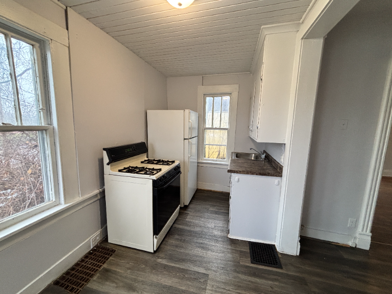 1404 W Michigan Ave #2 - Photo 4 of 18